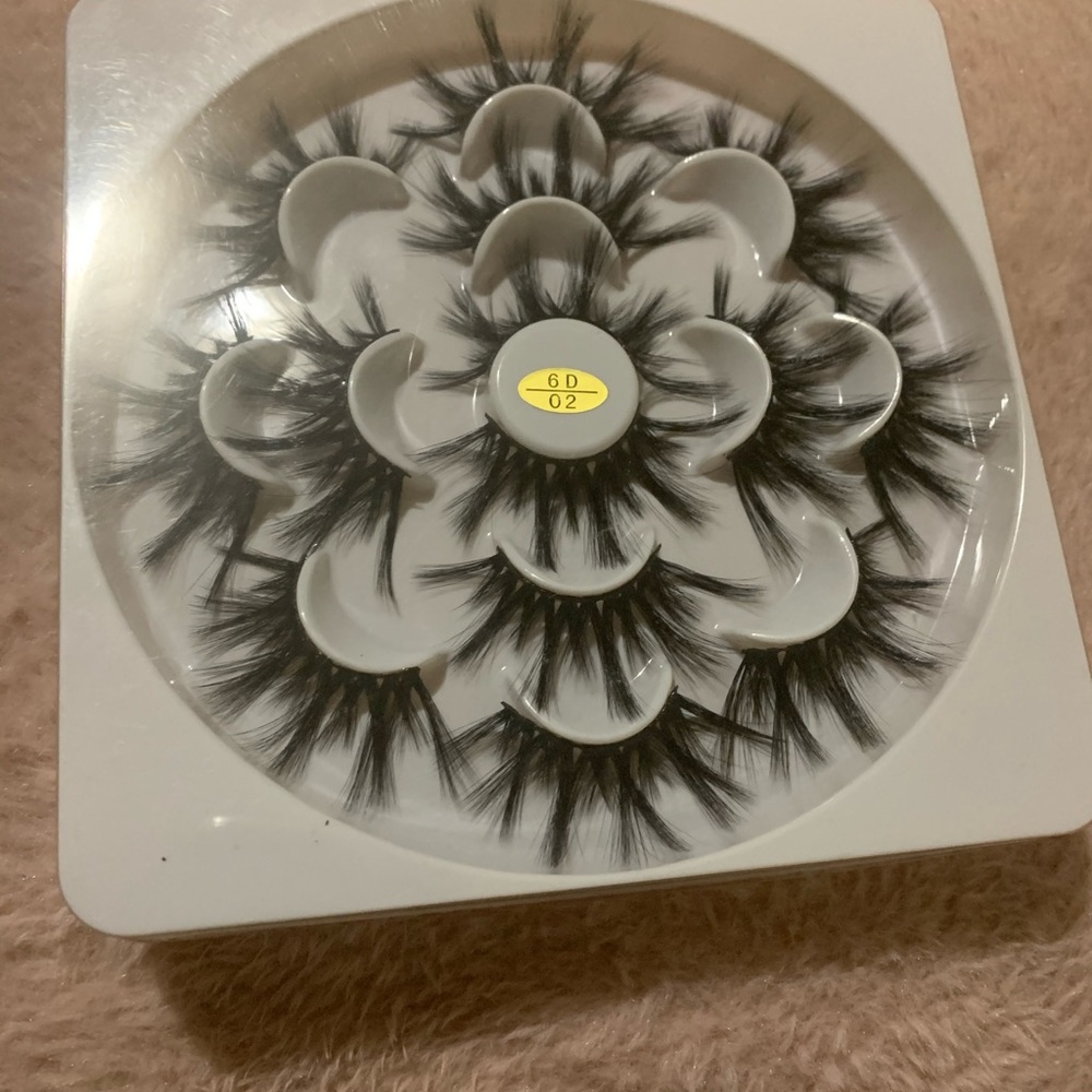 Faux Minx Lash Set - Picture 5 of 5
